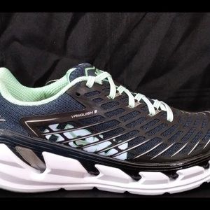 Hoka vanquish 3